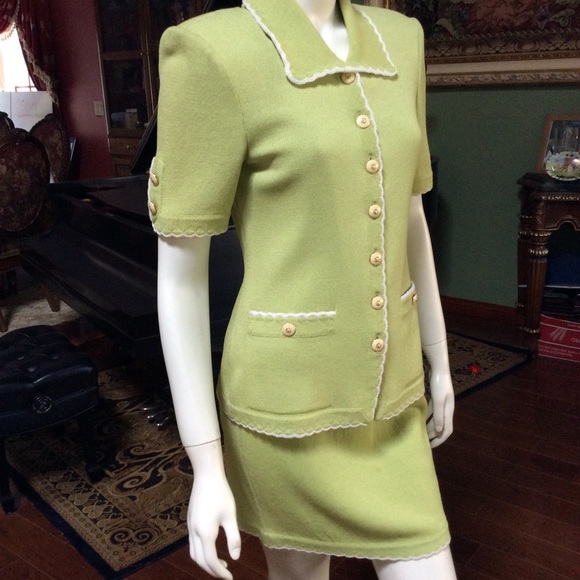 Beautiful St.John 3 Pieces Outfit - Picture 2 of 8